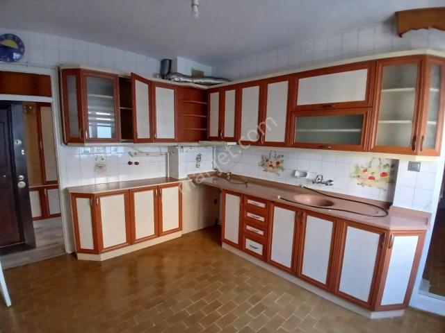 Ender Uysal Gayrimenkulden Mehmetçikte Boyalı Arakat 3+1 Kiralık Daire