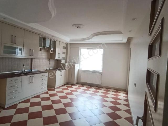 Ender Uysal Gayrimenkulden Servergazide 4+1 240 M2 Ebeveyn Banyolu Kiralık Daire