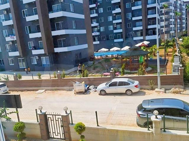 ENDER DEN MERSİN İN EN GÜZEL SAHİLİNDE KİRALIK EŞYALI DAİRE