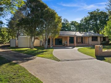 Endless Opportunity on One of Pittsworth's Most Sought After Streets
