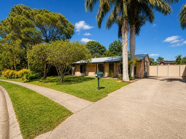 Endless Backyard. Side Access. Future Potential Welcome to 36 Copper Drive, Bethania