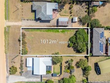Endless Possibilities on 1012m² Block in Great Location
