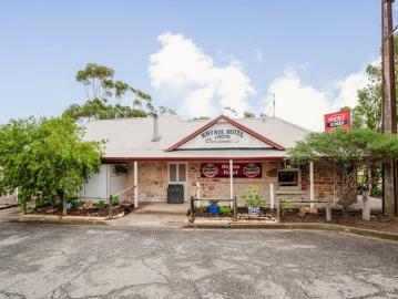 Endless Potential in the Heart of Clare Valley Historic Rhynie Pub on 2 Acres