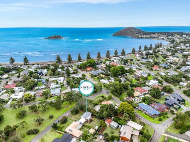 Endless Potential in a Prime Coastal Setting Subdivide, Invest or Enjoy!
