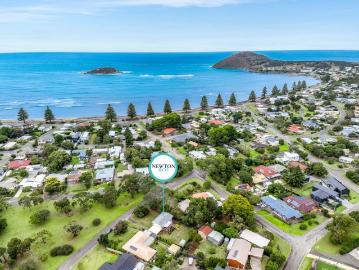 Endless Potential in a Prime Coastal Setting Subdivide, Invest or Enjoy!