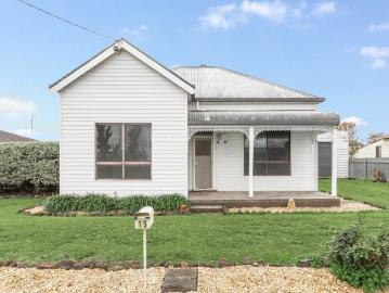 Endless Potential in a Sought After Location