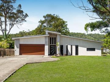 Endless Potential on 5,658m² in Sought After Maudsland