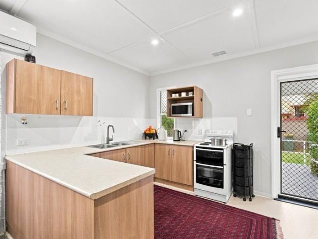 Endless Potential on 607m² in a Prime Carina Heights Location