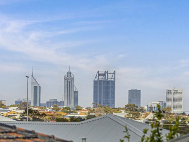 Endless Potential on 728sqm with City Views
