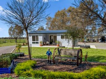 Horse First Lifestyle on 10 Acres in Baddaginnie