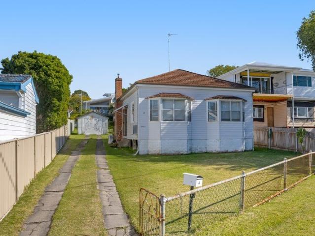 Endless Potential on a Generous 666m² Parcel