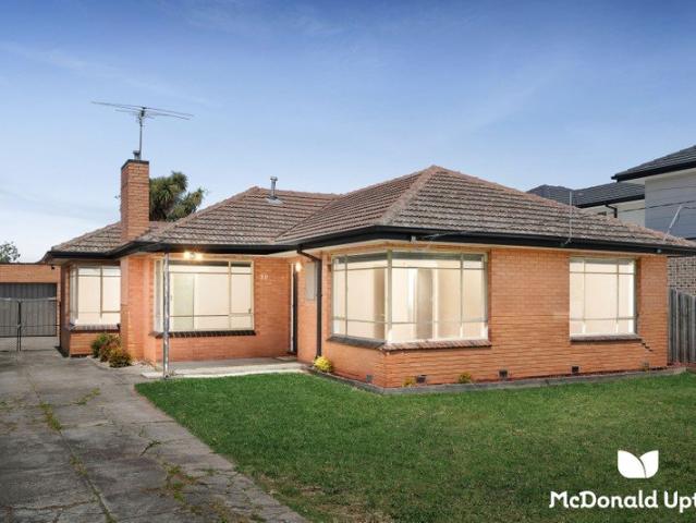 Endless Potential on a Generous 602m² Allotment