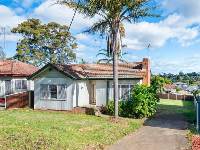 Endless Potential on a Generous 758.8m² Parcel