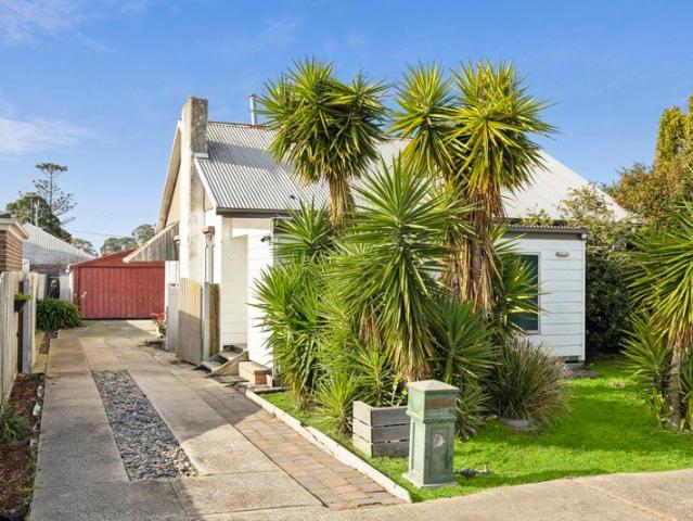 Endless Potential on a Generous 732m² Approx. Allotment