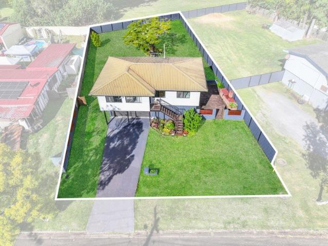 Endless Potential on a Generous 861m² Block