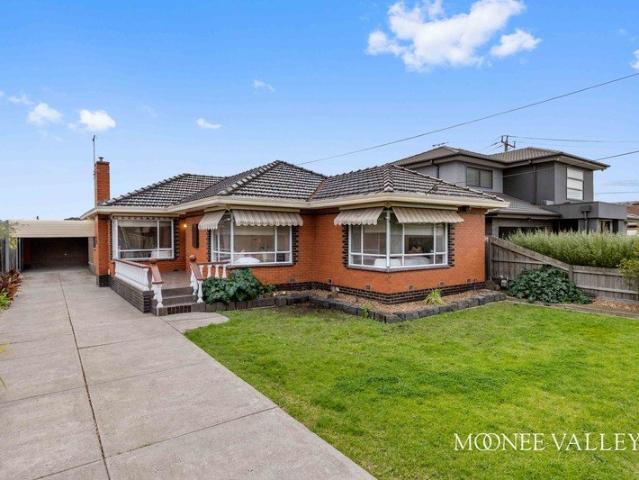 Endless Potential on a Huge 758sqm Allotment