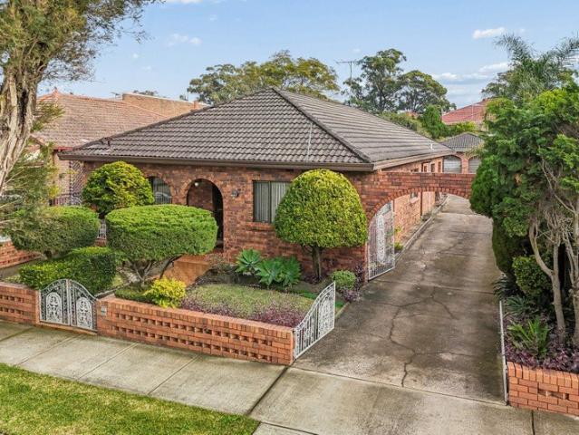 Double Brick Glamour with Endless Potential