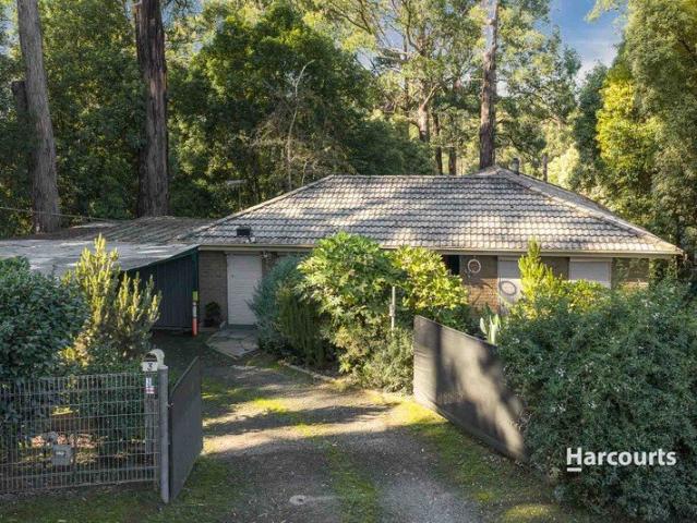 Endless Potential on Over a Quarter Acre! Vendor says SELL! Call for your Inspection!