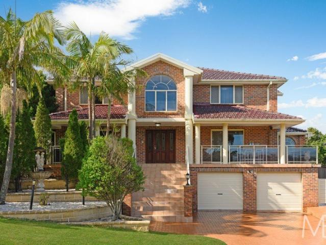 ENDLESS SPACE FOR LIVING, ENTERTAINING AND EXPANSIVE COMFORT
