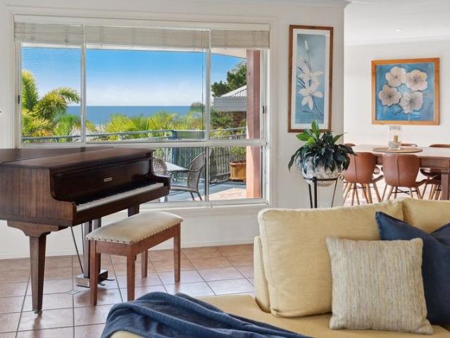 Elevated Scotts Head Home with Panoramic Ocean and Hinterland Outlook