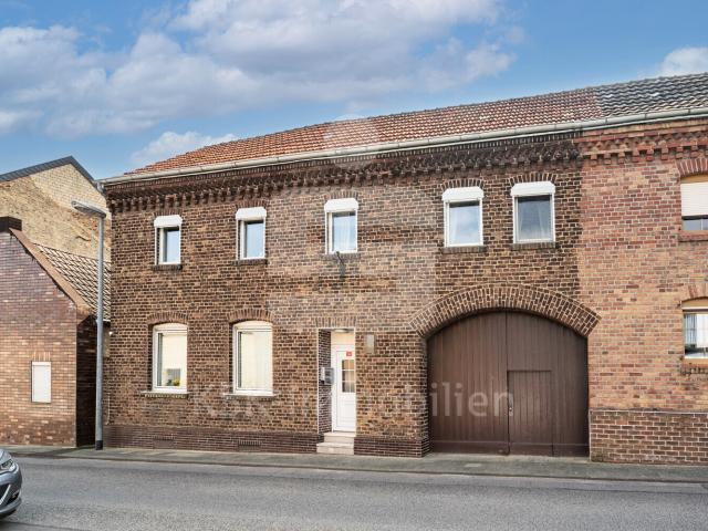 Endlich Zuhause. Sanierungsbedürftiges Einfamilienhaus in Bedburg Lipp