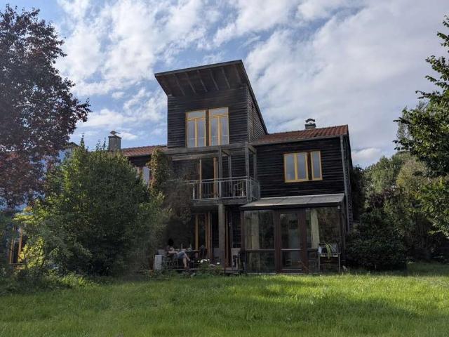 Endreihenhaus mit fünf Zimmern von privat mit riesigem Grundstück
