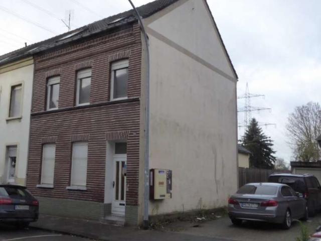 Endreihenhaus mit sechs Zimmern in Mönchengladbach