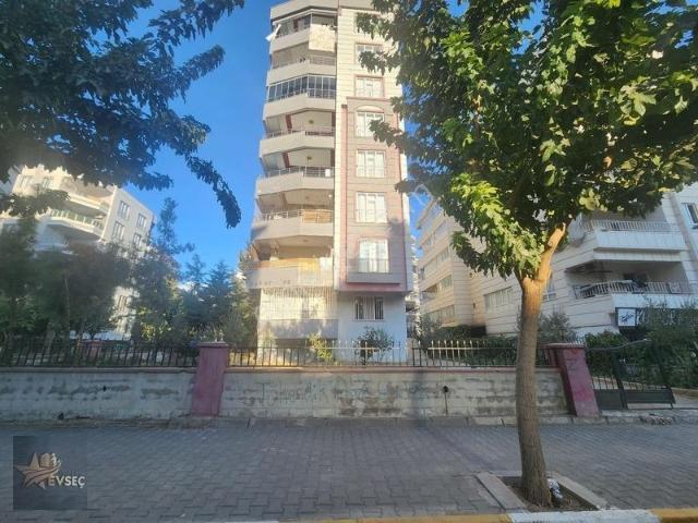 Şenevler Mah. 2+1, Kapalı Mutfaklı, Kiralık Daire