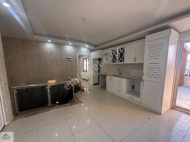Şenevlerde Satılık 300 M2 7+1 Ultra Lüks Dubleks