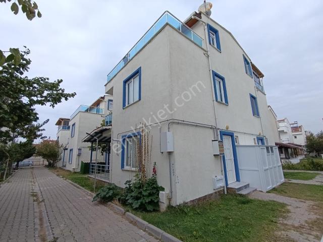Enez Gaziömerbey Elit Sitesi'nde Masrafsız Satılık Villa