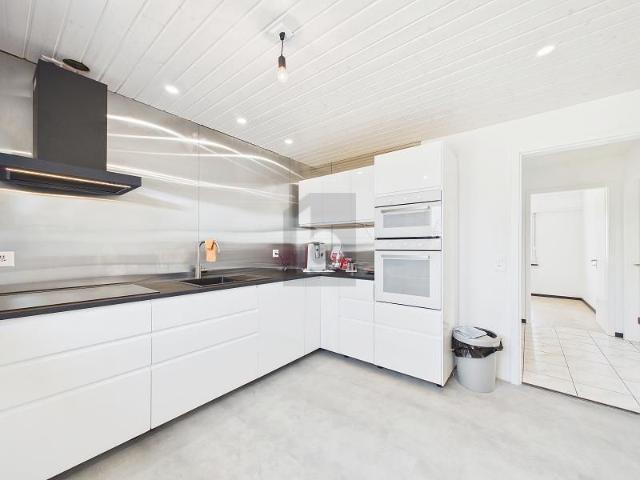 ENERGETISCH SANIERT MIT 1339 M² UMSCHWUNG
