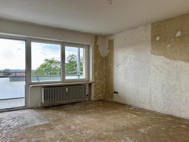 Energetisch saniert 2 Zimmer Whg. mit großem Balkon / Umbau in 3 Zimmer Whg. möglich