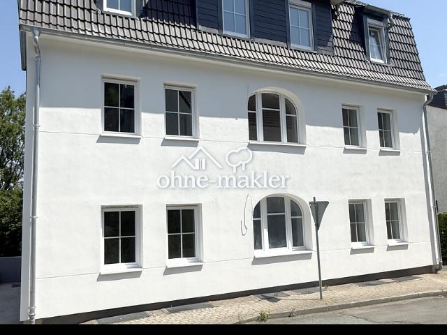 Energetisch saniertes Mehrfamilienhaus, moderne Ausstattung, große Garage, Photovoltaik