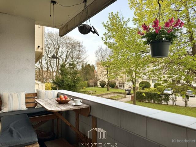 STADTSTRAND: Geräumige 3 Zimmer Wohnung mit Extraküche, Loggia und Parkmöglichkeit