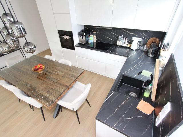 Energieeffizient und Modern, 3 Zimmerwohnung mit zwei Balkonen und Aufzug!