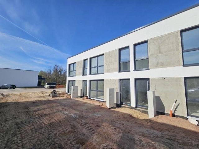 Energieeffiziente Terrassenwohnung Hochwertige 2 Zimmer mit Fußbodenheizung & Garten & SP