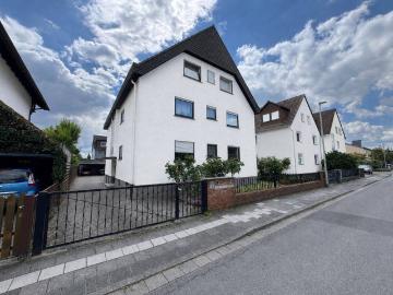 Energieeffizientes Dreifamilienhaus in gefragter Wohnlage