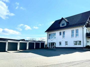 Energieeffizientes, neuwertiges Mehrfamilienhaus in ruhiger, verkehrsgünstiger Lage