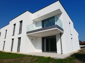 ENERGIESPAREND MIT SÜDTERRASSE UND EIGENGARTEN
