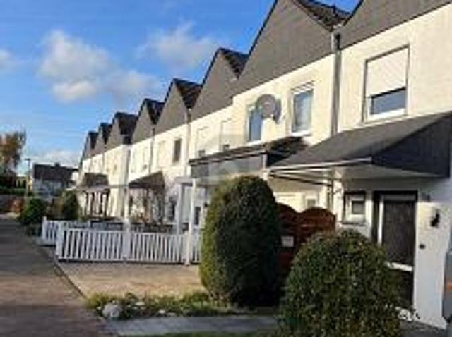 ENERGIESPARWUNDER REIHENHAUS | GARTEN | VOLLKELLER