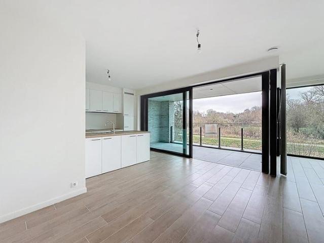 Energiezuinig nieuwbouwappartement met terras en garage