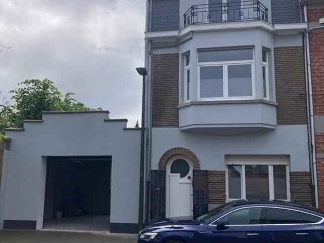 Energiezuinig huis met 3 slaapkamers, garage en mooie tuin