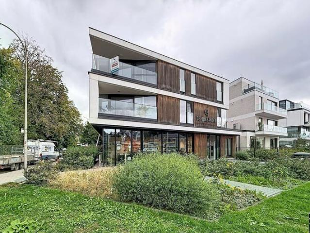 Energiezuinig 2 slaapkamerappartement met terras en zonnepa