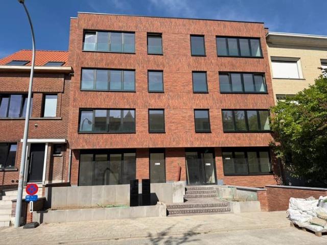 Energiezuinig 2 slpk appartement met terras Kortrijk