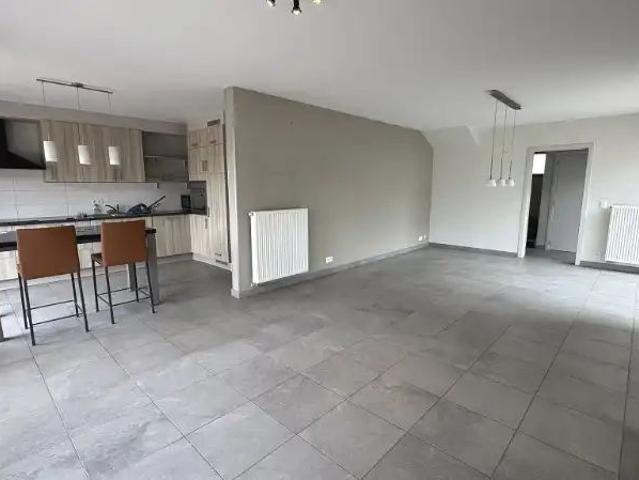 Energiezuinige 3 slaapkamerwoning met ruime GARAGE, CARPORT en TUIN te huur in Torhout