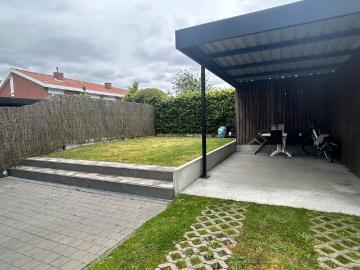 Geschakelde Woning te huur in Arrondissement de Dixmude - Tuin