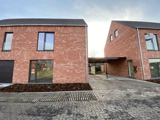 Energiezuinige woning met 3 slpk, tuin, carport, staanplaats