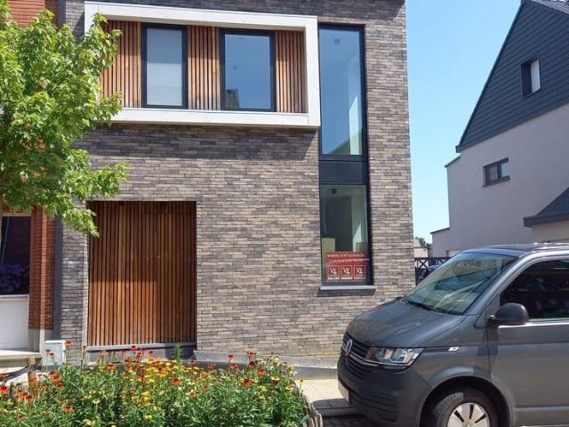 Energiezuinige woning met 4 slaapkamers en mooie tuin