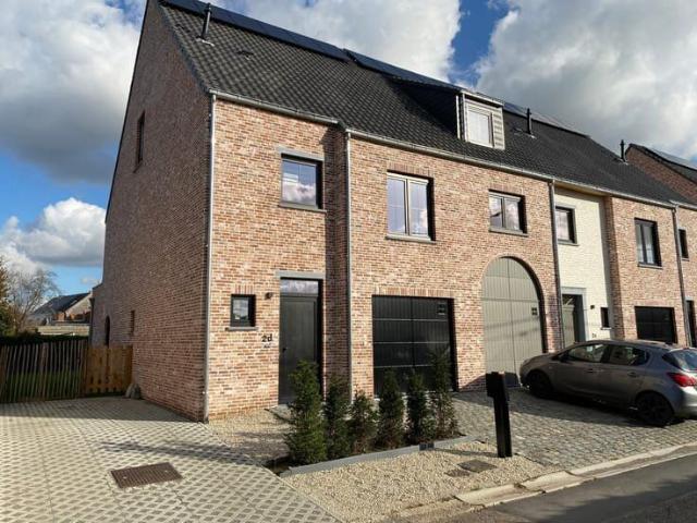 Energiezuinige woning met 4 slaapkamers en privatieve tuin