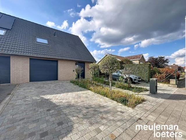 Energiezuinige instapklare woning met aangename tuin